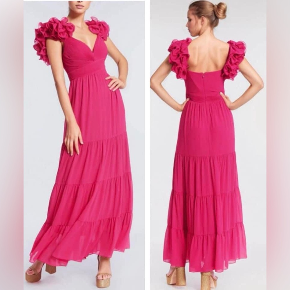 ONE33 Social NWT Ruffled-Shoulder Pleated Tiered Gown